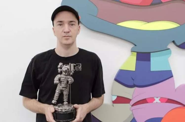 优衣库Kaws 2017最新联名系列，时尚与艺术的完美结合